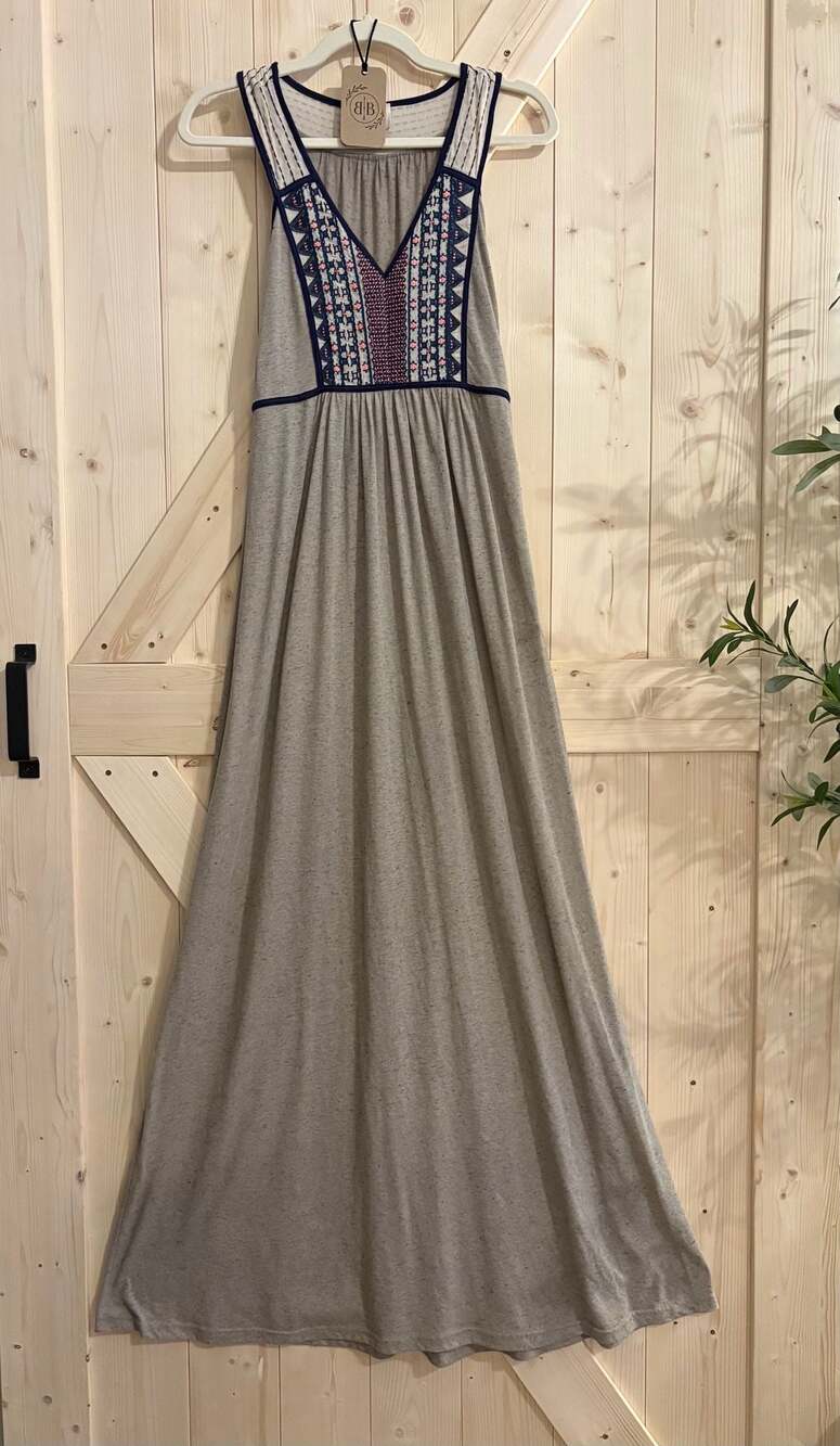 Under skies Grey Embroidered Sleeveless Maxi Dress SMALL